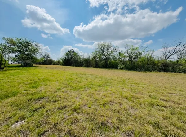 $269,900 | 789 Upper Elgin River Road, Elgin, TX 78621