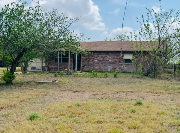 $269,900 | 789 Upper Elgin River Road, Elgin, TX 78621
