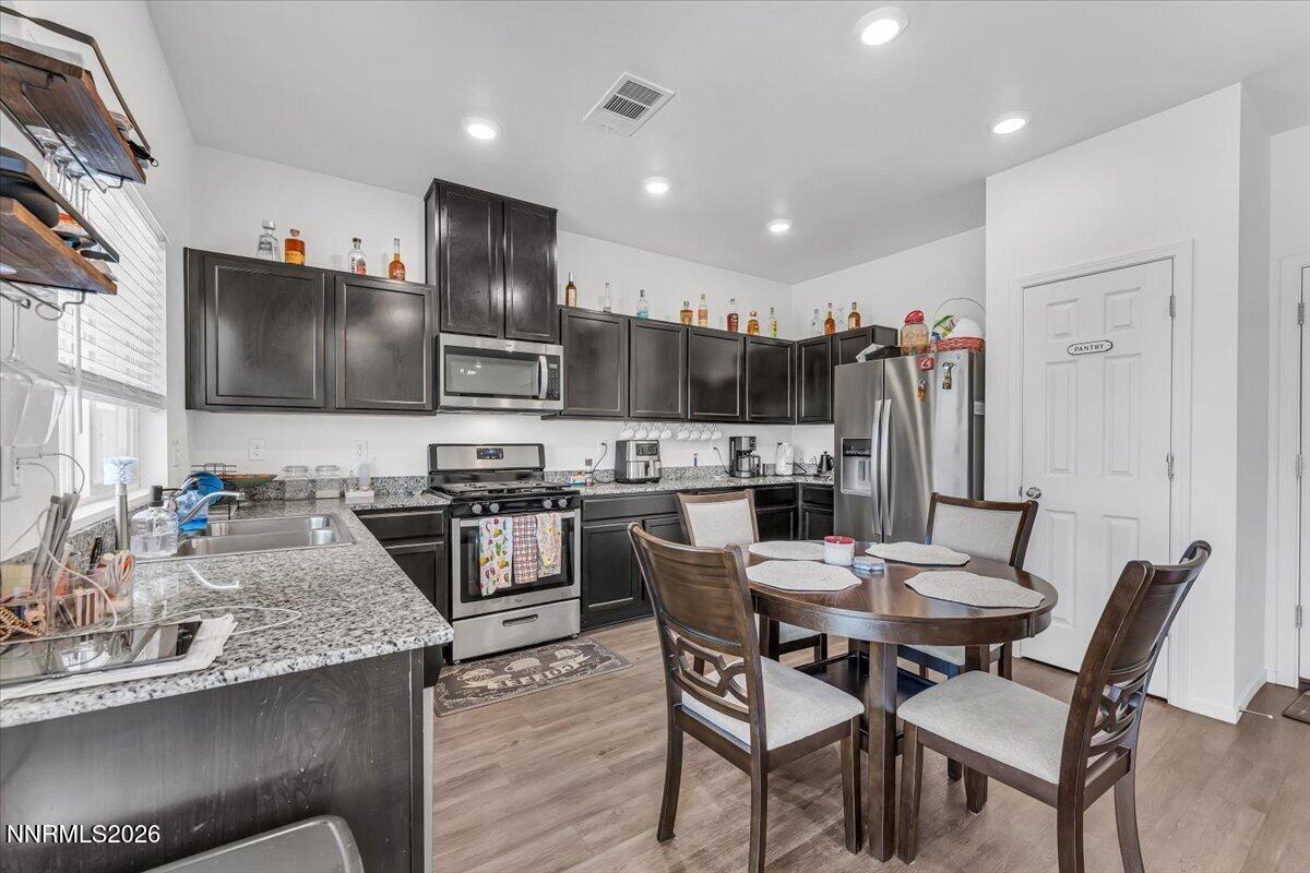 9809 Fishermans Reef Court Reno, NV 89506 - Photo 11 of 30 12-9809 Fishermans Reef Ct Reno NV 89506