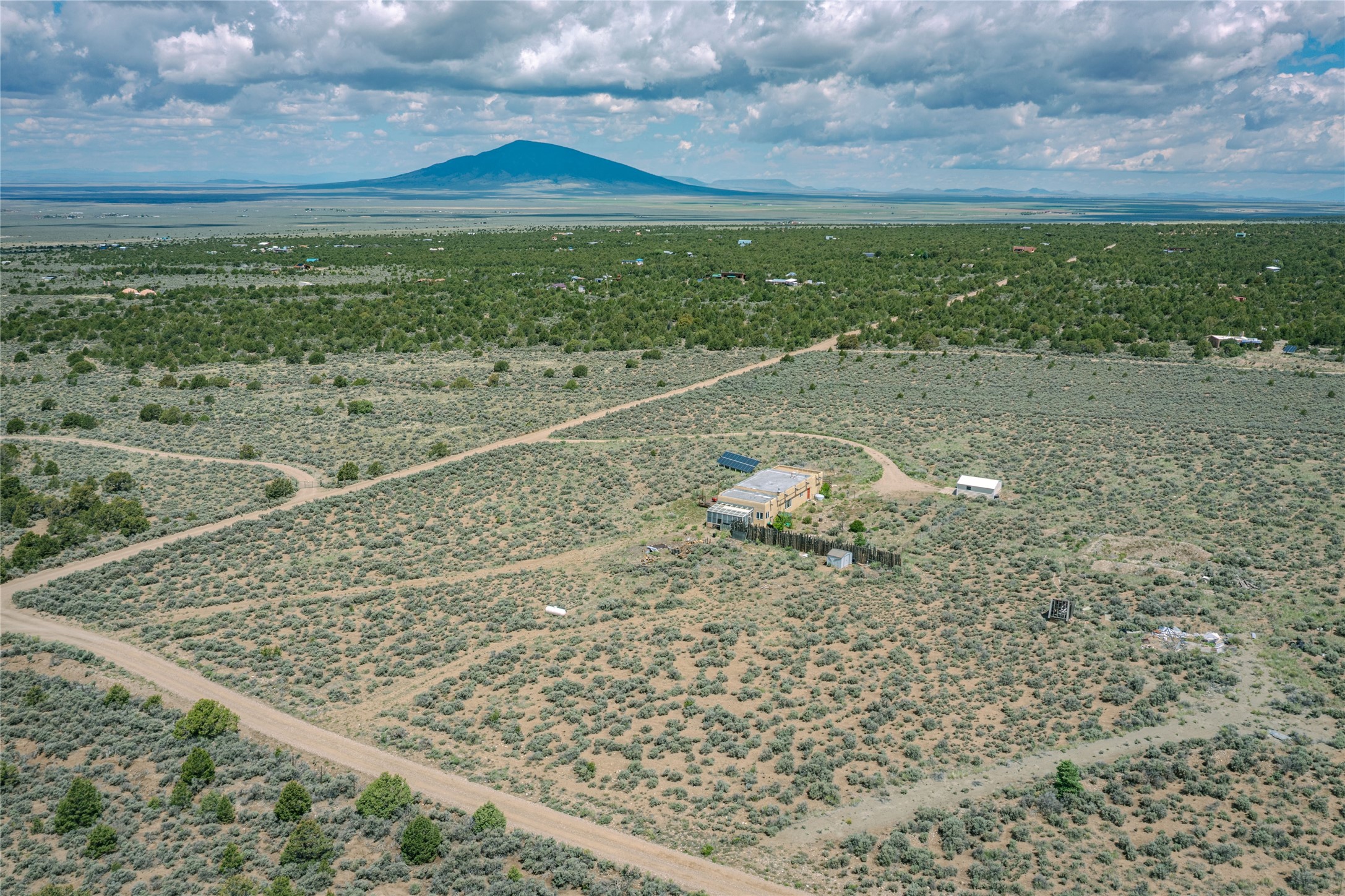 131 Quintana Road Cerro, NM 87519 - Photo 5 of 50