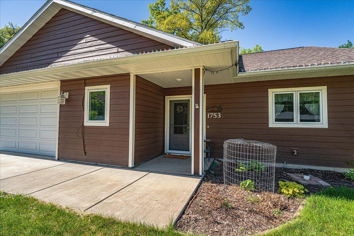 1753 Neal Street Red Wing, MN 55066 - Photo 4 of 36