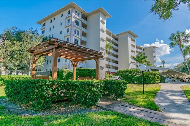 $129,000 | 1235 South Highland Avenue, Unit 1207, Clearwater, FL 33756