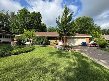 $200,000 | 1407 Nichols Street, Ennis, TX 75119