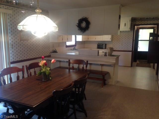 6286 Pleasant Grove Church Road Bennett, NC 27208 - Photo 8 of 18 dinning room