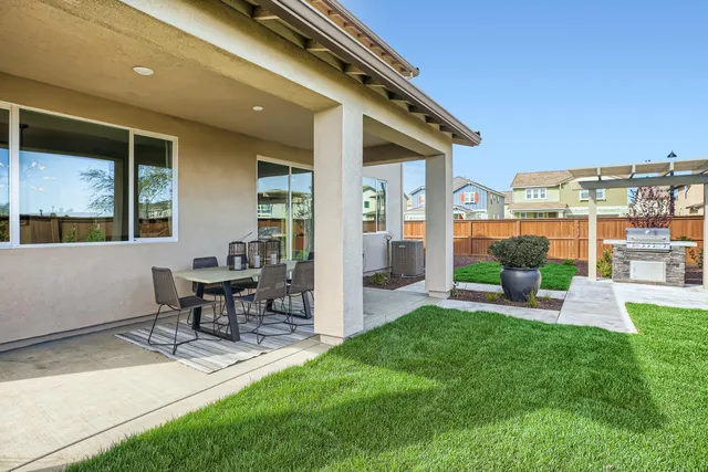 $810,990 | 2001 Baker Place, Woodland, CA 95776