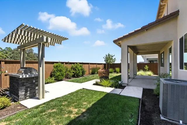 $810,990 | 2001 Baker Place, Woodland, CA 95776