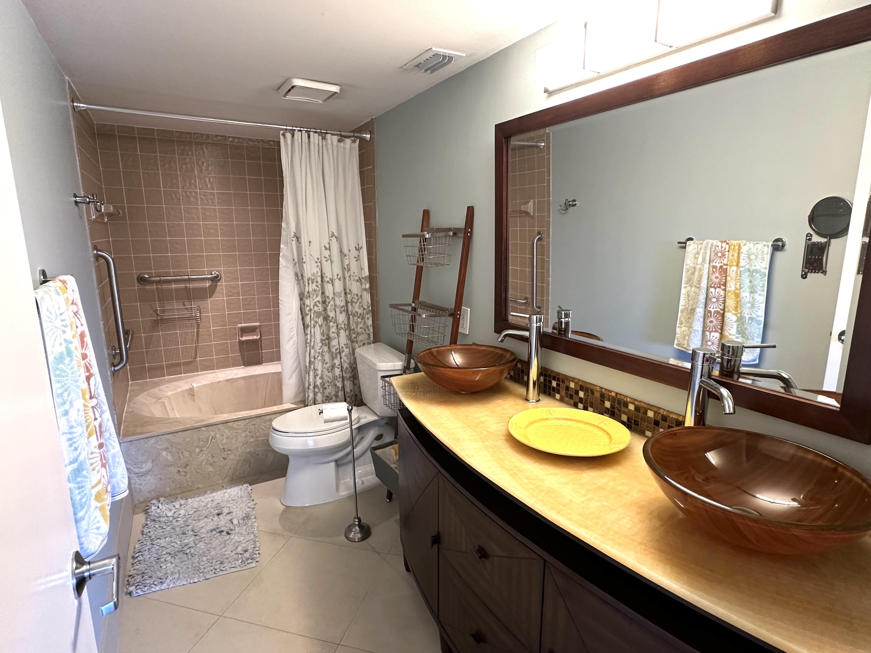 14460 Strathmore Lane, Unit 306 Delray Beach, FL 33446 - Photo 22 of 53 IMG_2886