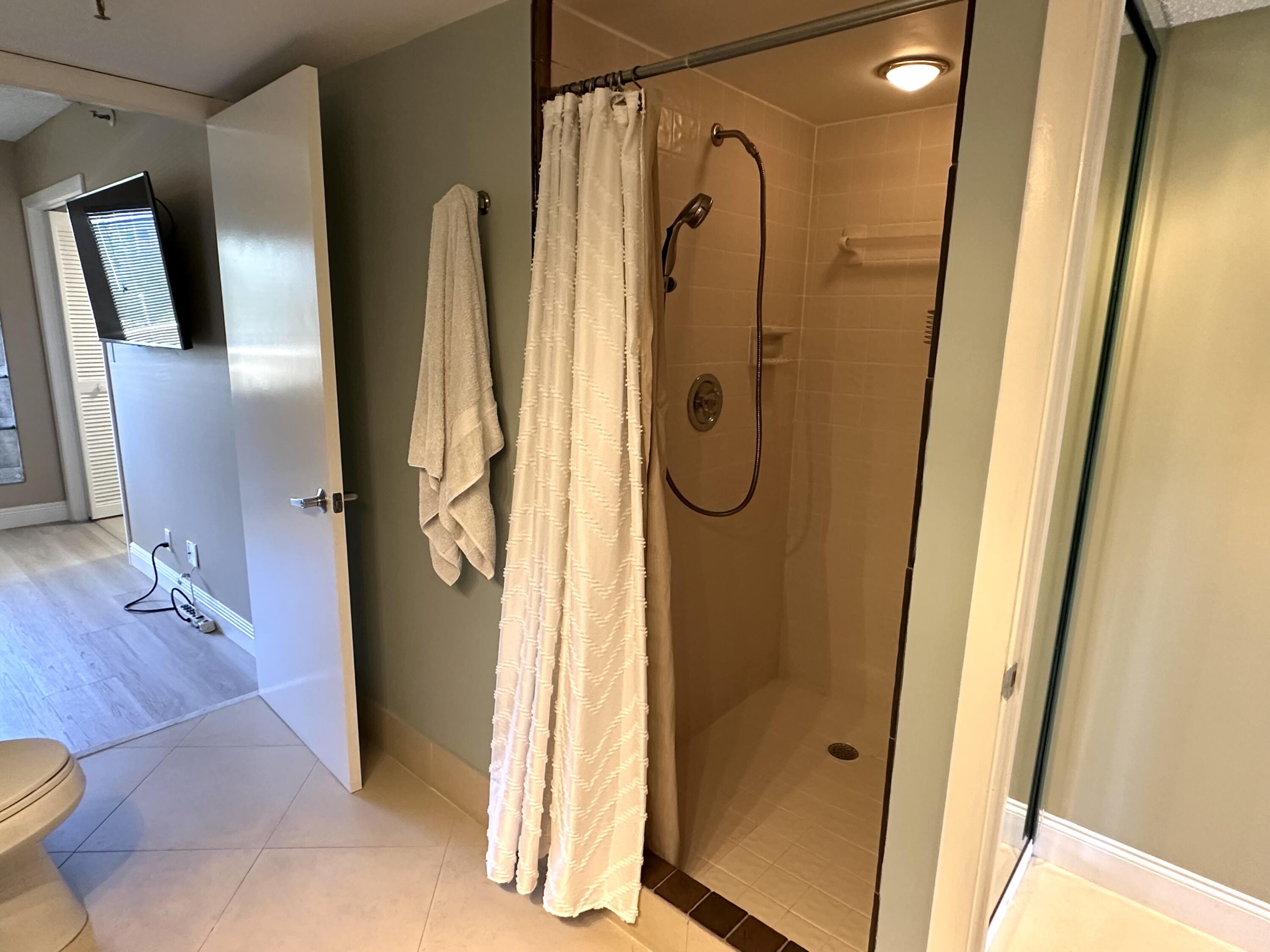 14460 Strathmore Lane, Unit 306 Delray Beach, FL 33446 - Photo 30 of 53 IMG_2888