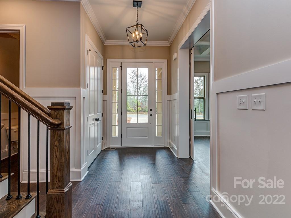 564 Highland Ridge Point Lake Wylie, SC 29710 - Photo 4 of 34 Gallery Image 4
