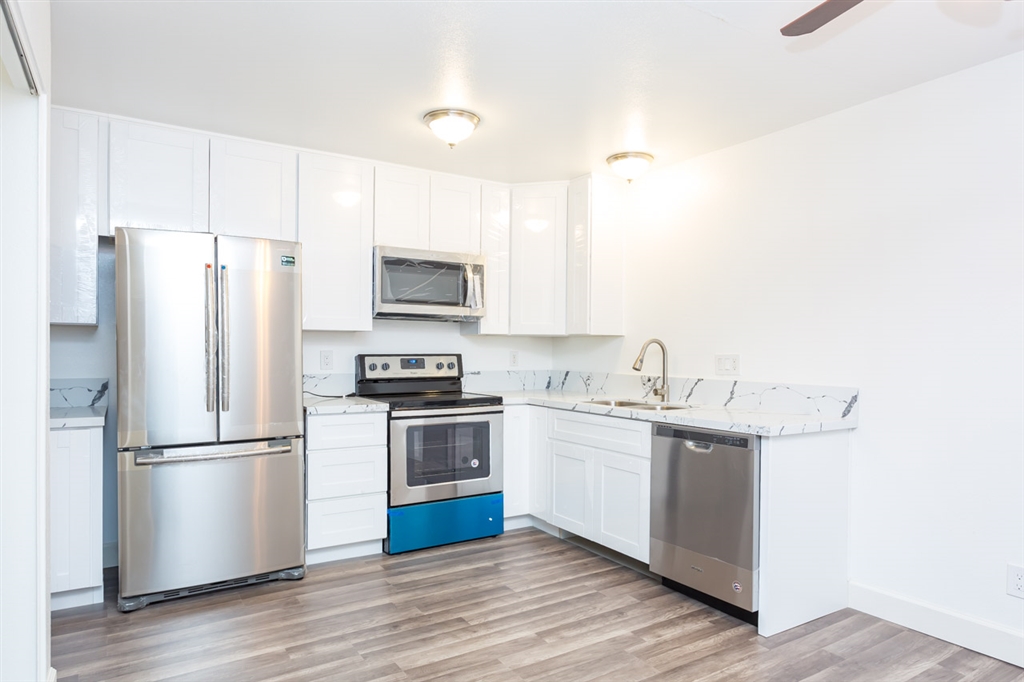 295 Sycamore Road, Unit 22 San Ysidro, CA 92173 - Photo 3 of 9 Gallery Image 3