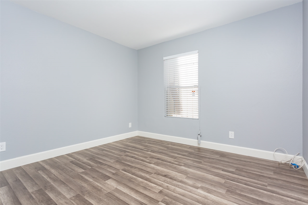 295 Sycamore Road, Unit 22 San Ysidro, CA 92173 - Photo 5 of 9 Gallery Image 5