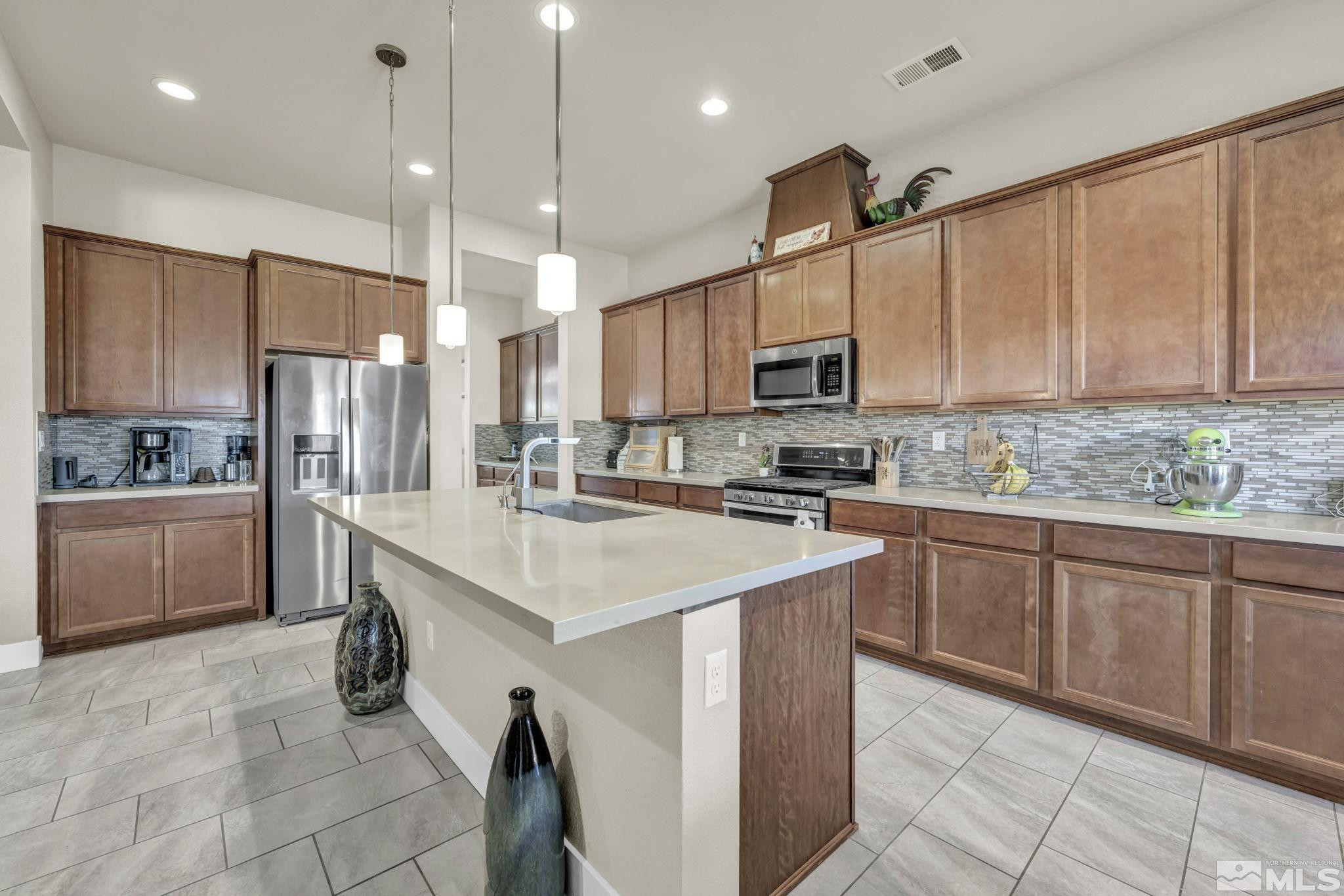 696 Raptor Way Fernley, NV 89408 - Photo 17 of 40 Photo 17