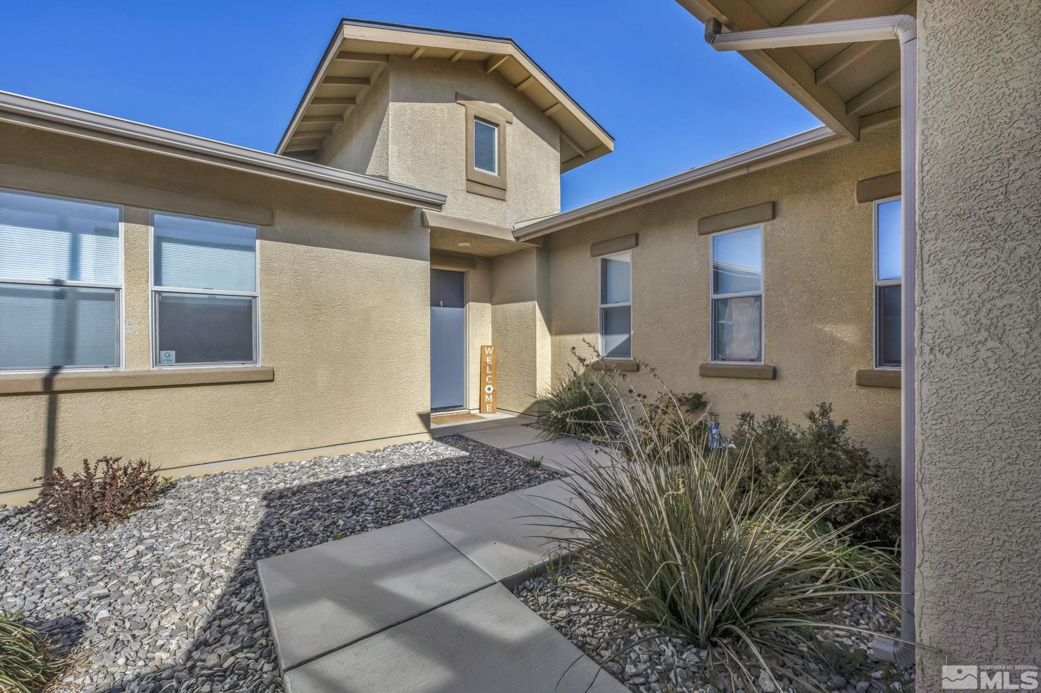 696 Raptor Way Fernley, NV 89408 - Photo 4 of 40 Photo 4