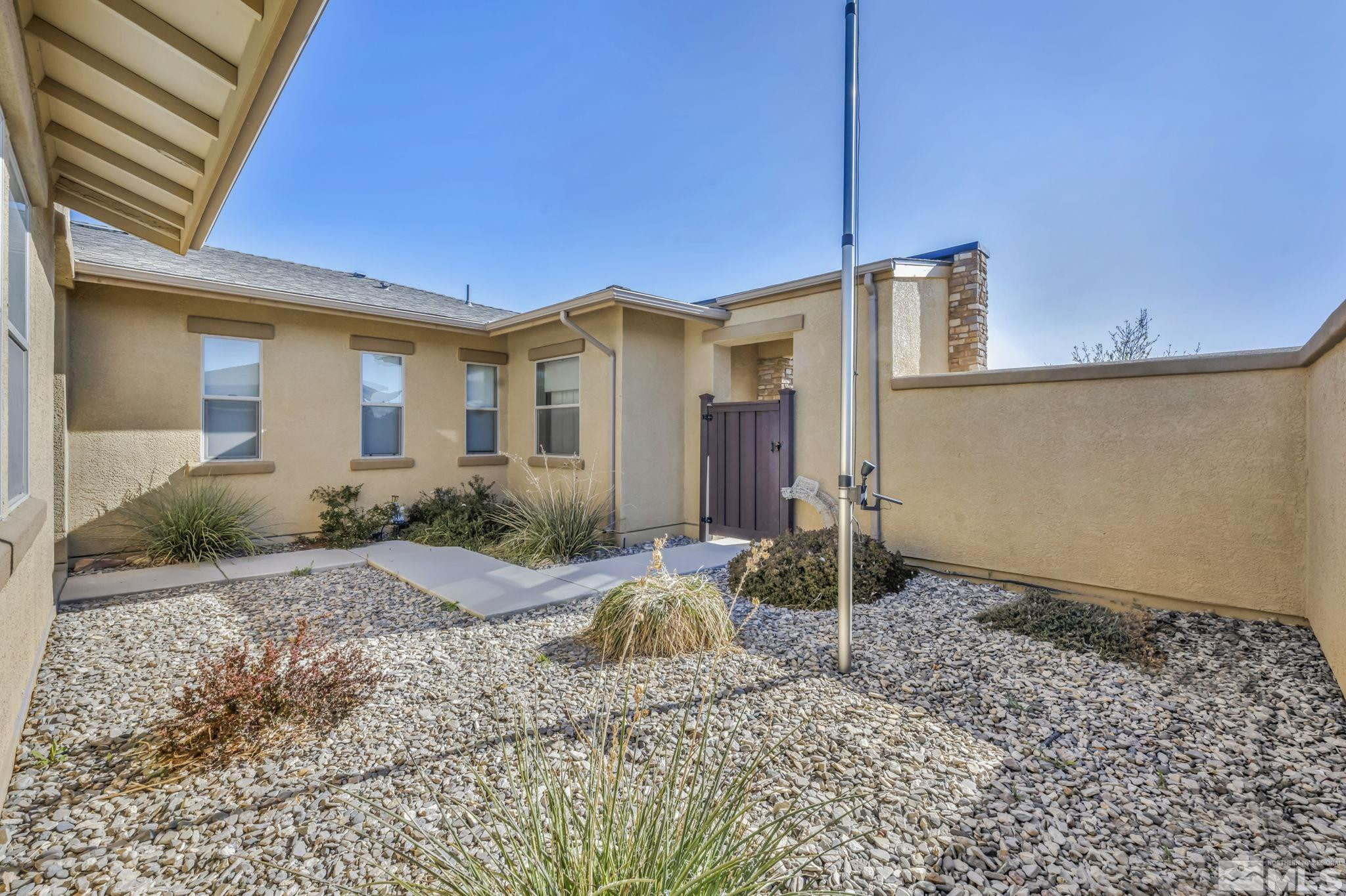 696 Raptor Way Fernley, NV 89408 - Photo 5 of 40 Photo 5