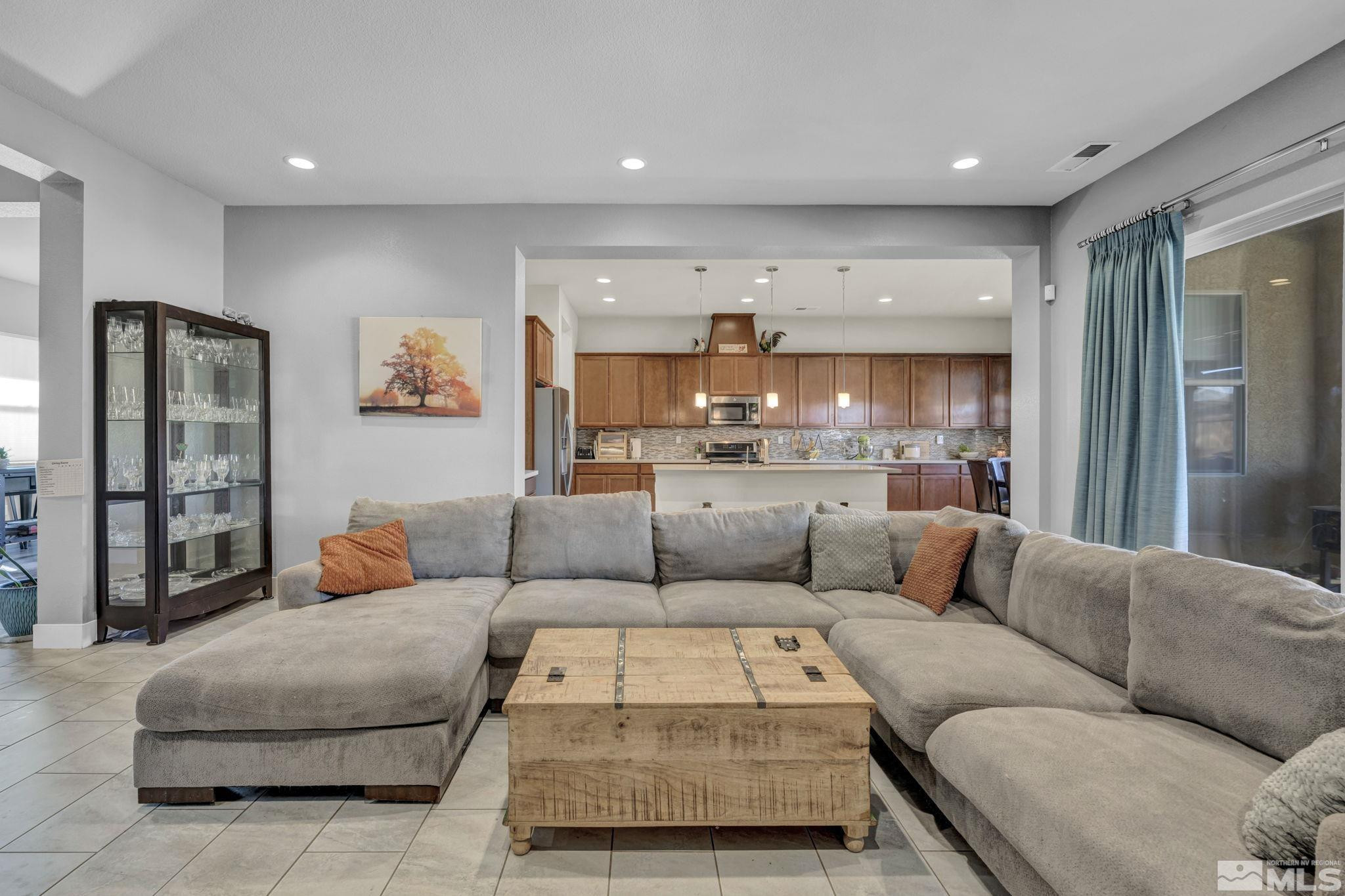 696 Raptor Way Fernley, NV 89408 - Photo 10 of 40 Photo 10