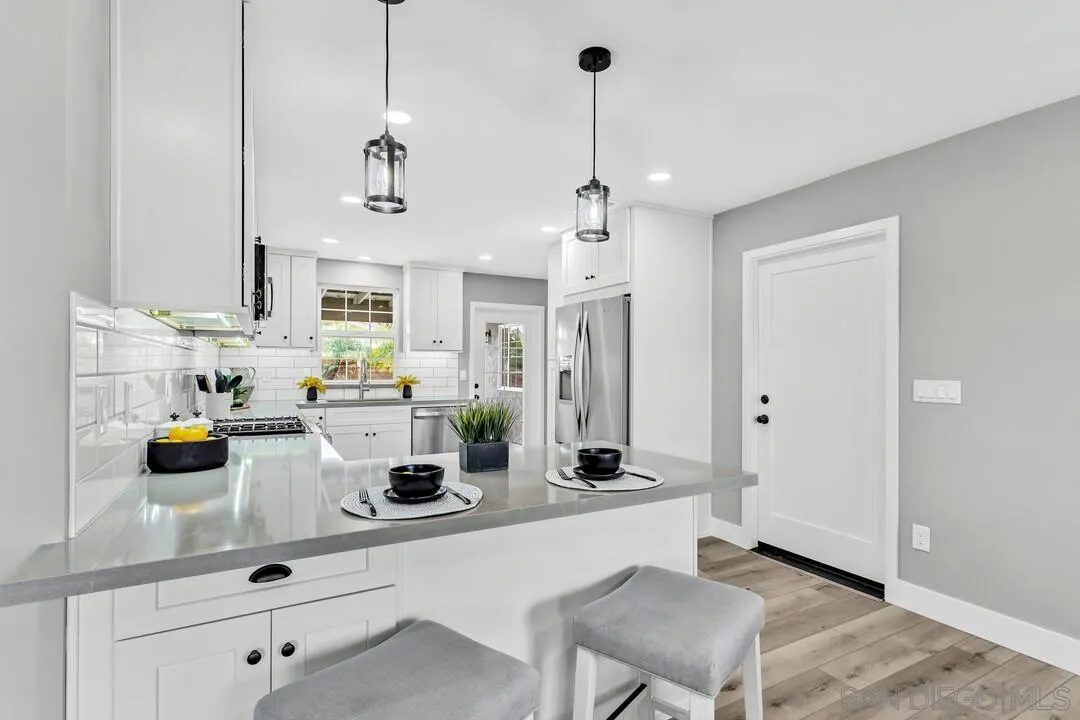 9209 Arnaz Way Santee, CA 92071 - Photo 9 of 39