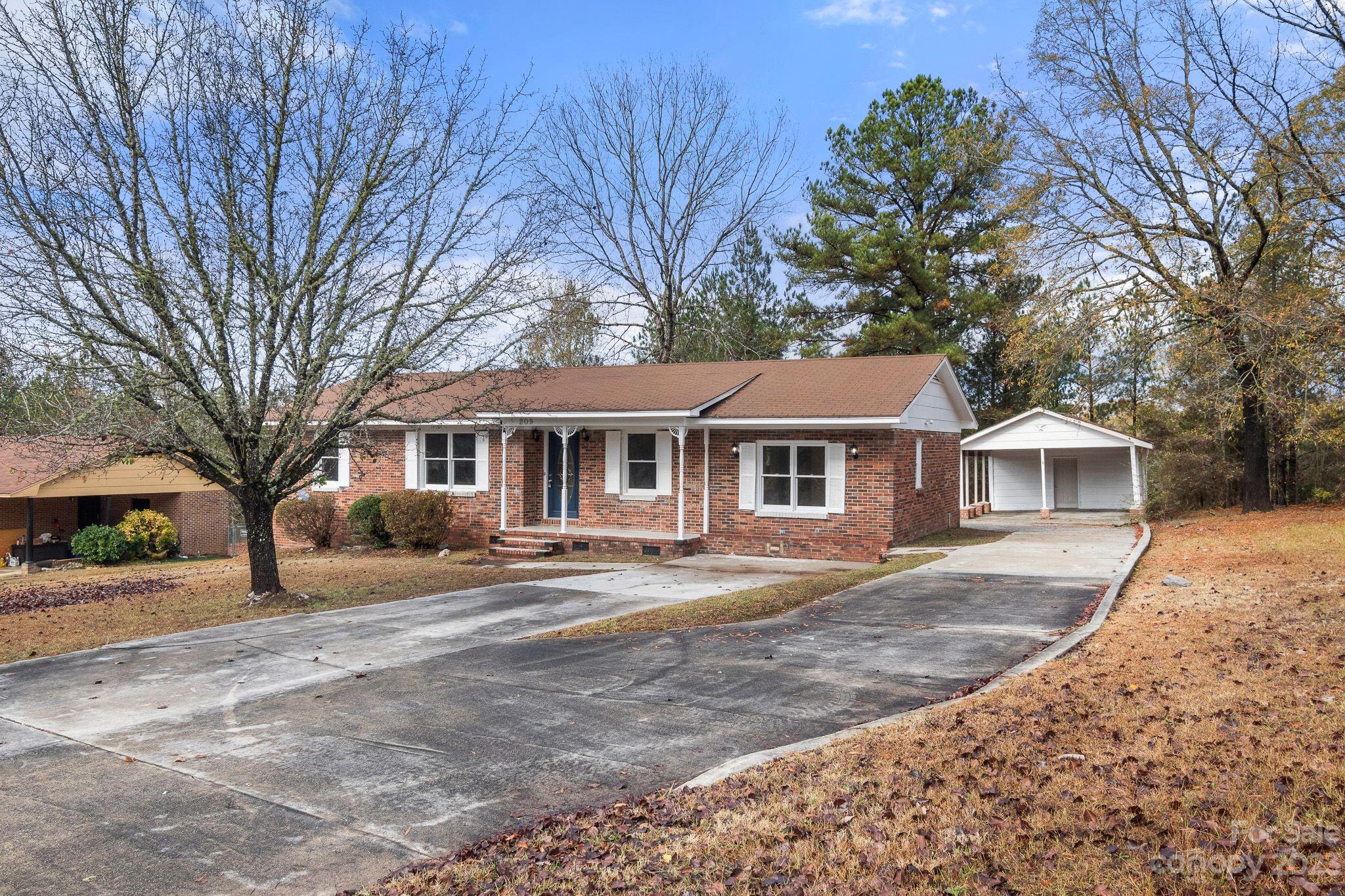 209 West End Street Chester, SC 29706 - Photo 3 of 33 Gallery Image 3