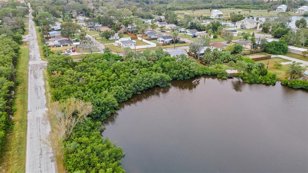 4935 Largo Terrace New Port Richey, FL 34652 - Photo 6 of 21