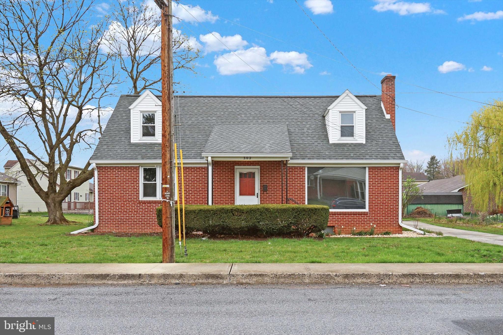 302 Reading Road Shippensburg, PA 17257 - Photo 3 of 27