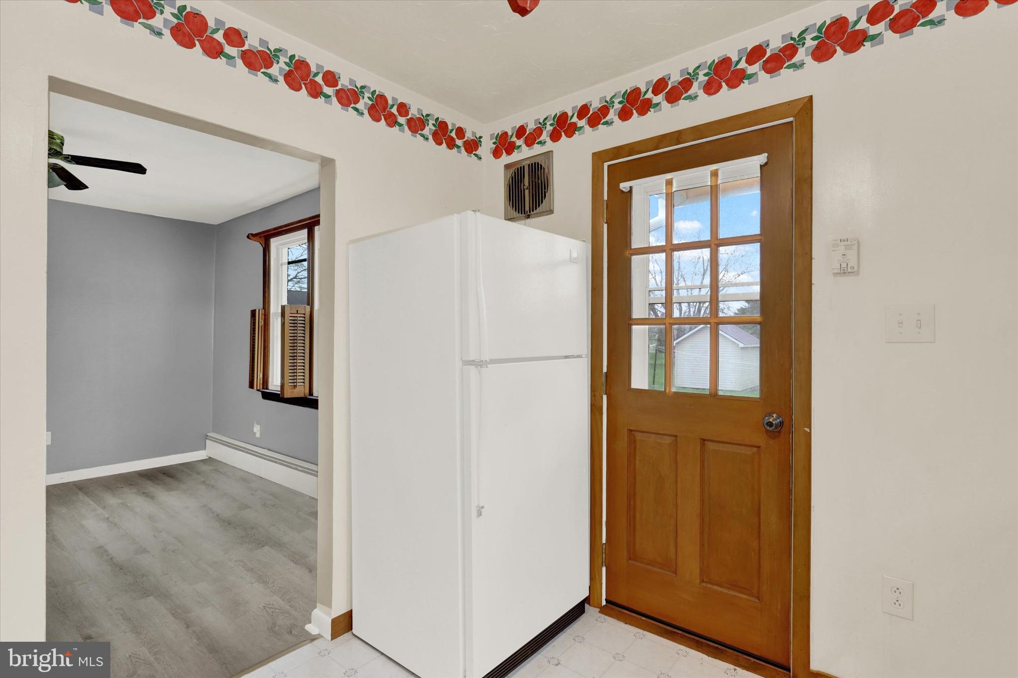 302 Reading Road Shippensburg, PA 17257 - Photo 7 of 27