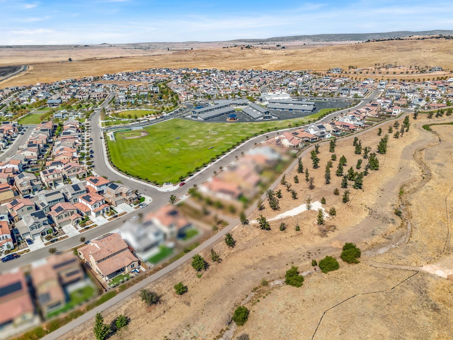4289 Vineyard Drive Madera, CA 93636 - Photo 34 of 37 a view of city and ocean