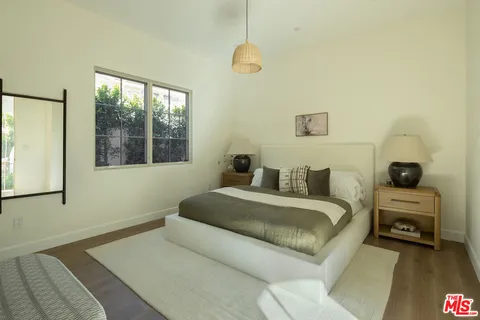 $3,995,000 | 23236 Hatteras Street, Woodland Hills, CA 91367