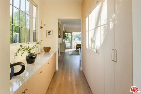 $3,995,000 | 23236 Hatteras Street, Woodland Hills, CA 91367