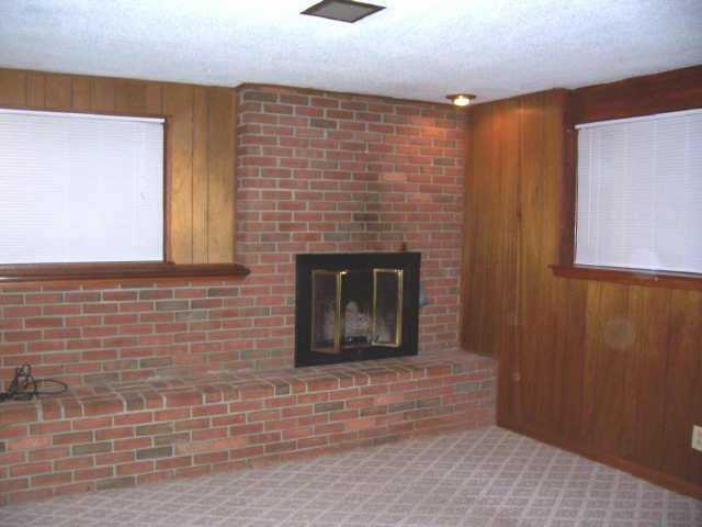 2564 Maybury Road Columbus, OH 43232 - Photo 4 of 10 Gallery Image 4