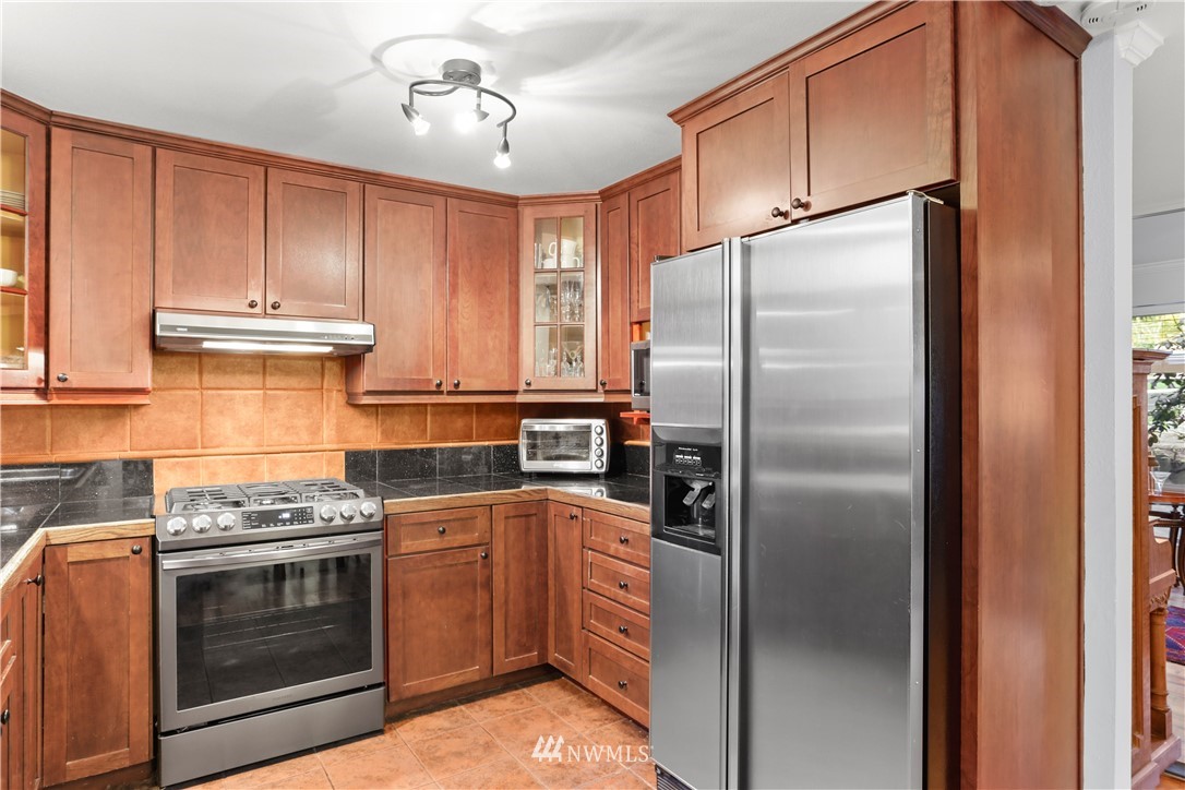 10419 Northeast 190th Street Bothell, WA 98011 - Photo 13 of 29 Gallery Image 13