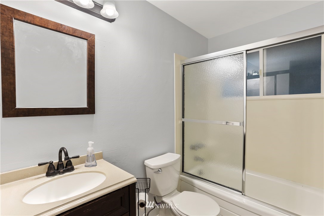 10419 Northeast 190th Street Bothell, WA 98011 - Photo 21 of 29 Gallery Image 21