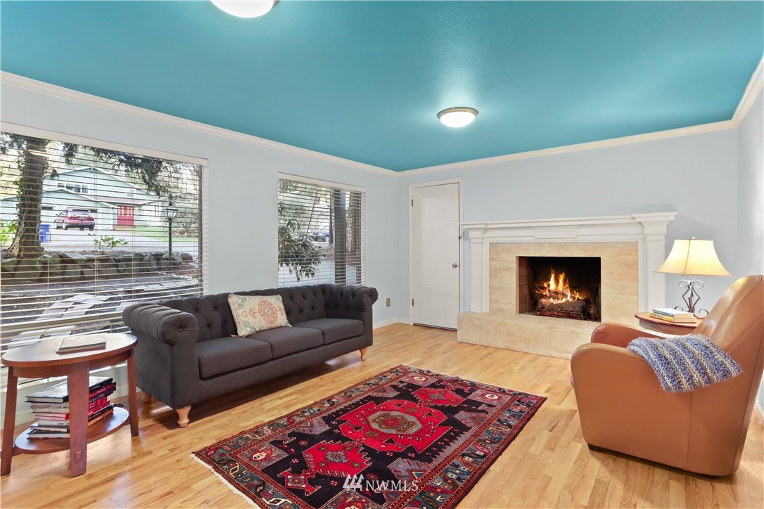 10419 Northeast 190th Street Bothell, WA 98011 - Photo 5 of 29 Gallery Image 5