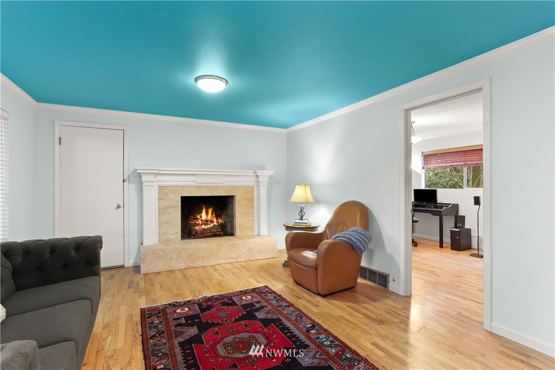 10419 Northeast 190th Street Bothell, WA 98011 - Photo 6 of 29 Gallery Image 6