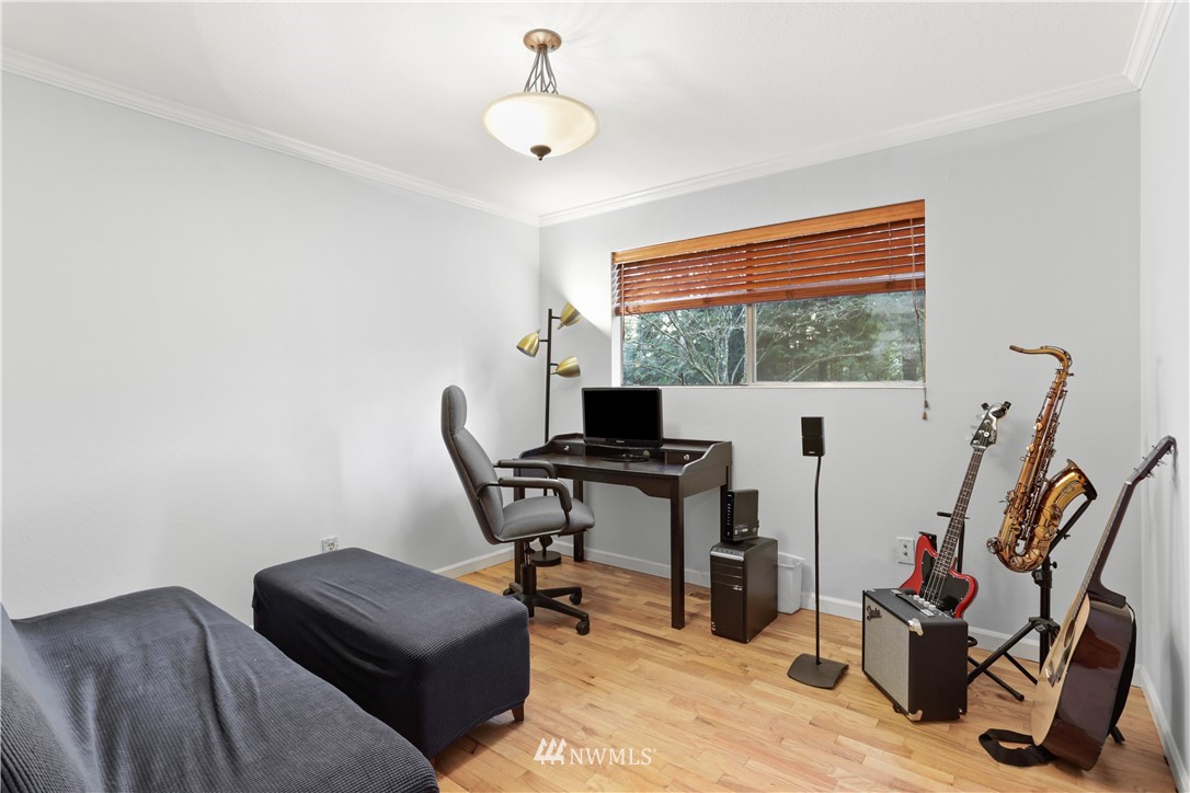 10419 Northeast 190th Street Bothell, WA 98011 - Photo 7 of 29 Gallery Image 7
