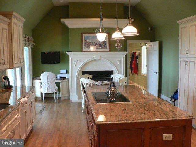 7286 Quaker Neck Road Bozman, MD 21612 - Photo 14 of 23 Interior (General)
