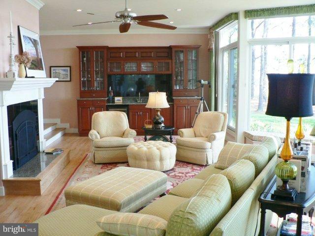 7286 Quaker Neck Road Bozman, MD 21612 - Photo 20 of 23 Living Room