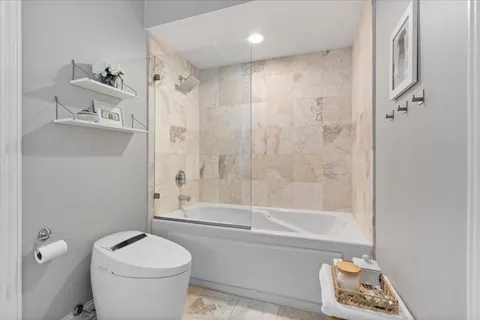 $575,000 | 2742 North Wolcott Avenue, Unit 3, Chicago, IL 60614