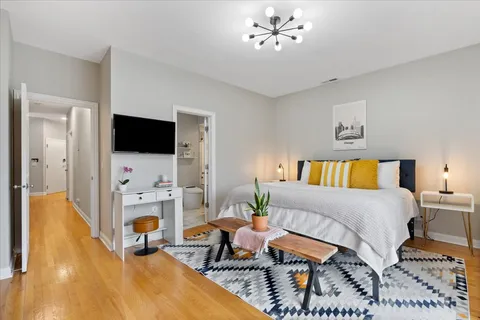 $575,000 | 2742 North Wolcott Avenue, Unit 3, Chicago, IL 60614