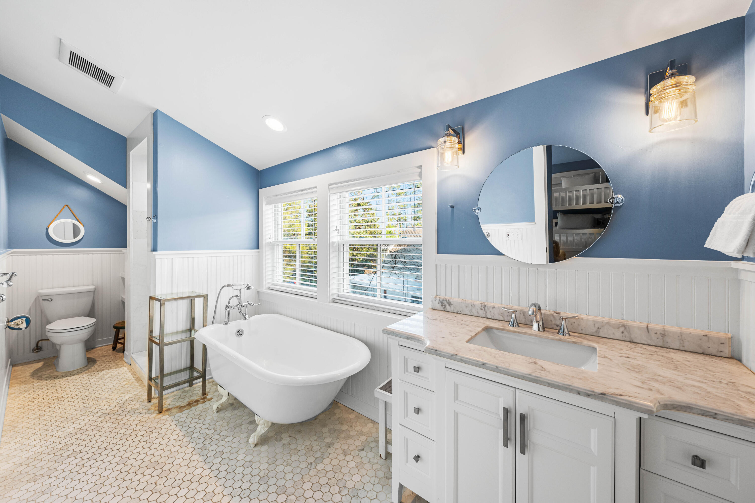 265 Salt Lane Watersound, FL 32461 - Photo 22 of 30 2nd Floor Guest Bath