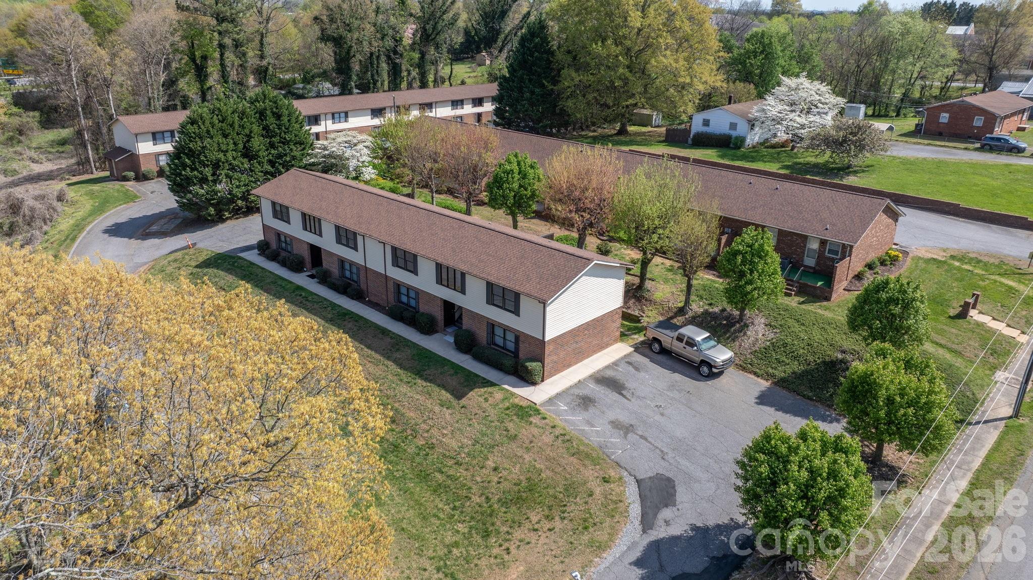 525 12th Street Southwest, Unit 30 Hickory, NC 28602 - Photo 20 of 22 an aerial view of a house having yard