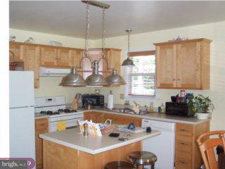 912 Pershing Road Blue Bell, PA 19422 - Photo 2 of 6 Gallery Image 2