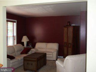 912 Pershing Road Blue Bell, PA 19422 - Photo 4 of 6 Gallery Image 4
