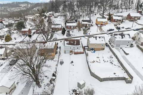 a view of utility room