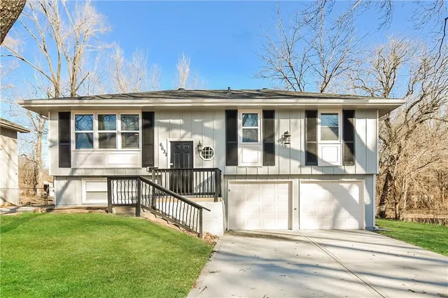 $1,825 | 6632 East 134th Street, Grandview, MO 64030