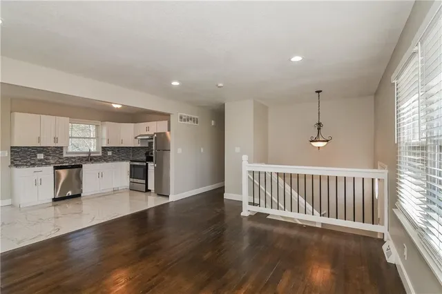 $1,825 | 6632 East 134th Street, Grandview, MO 64030