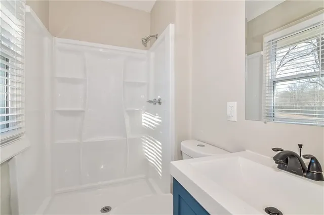 $1,825 | 6632 East 134th Street, Grandview, MO 64030