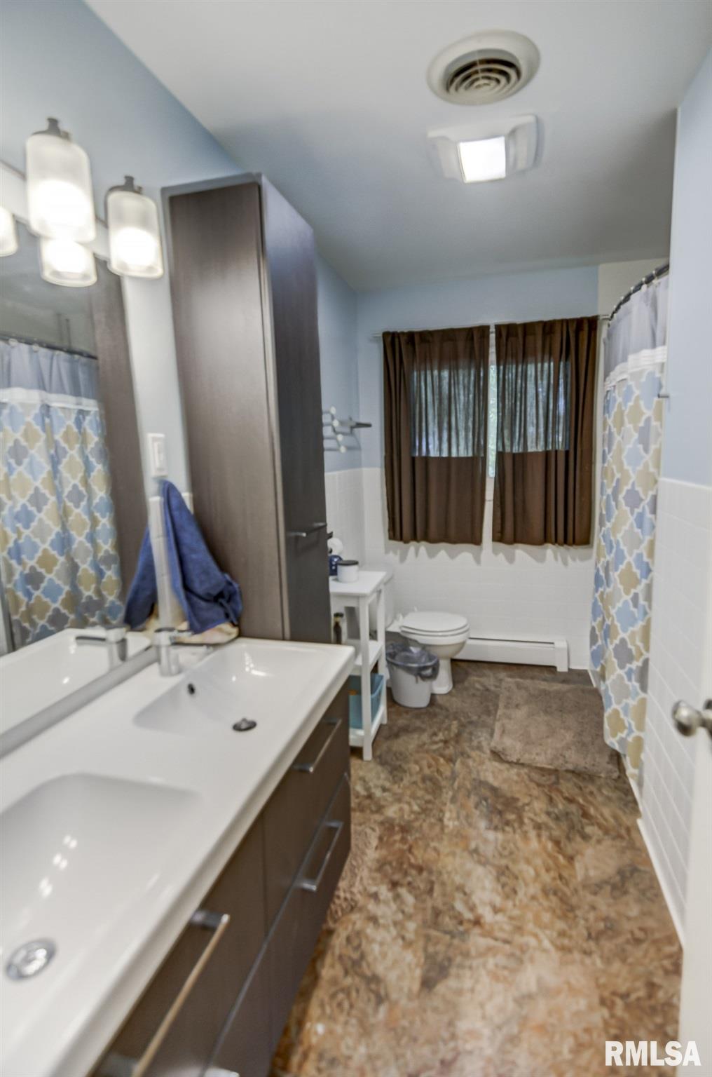 2137 East Eleanor Avenue Springfield, IL 62702 - Photo 10 of 21 Gallery Image 10