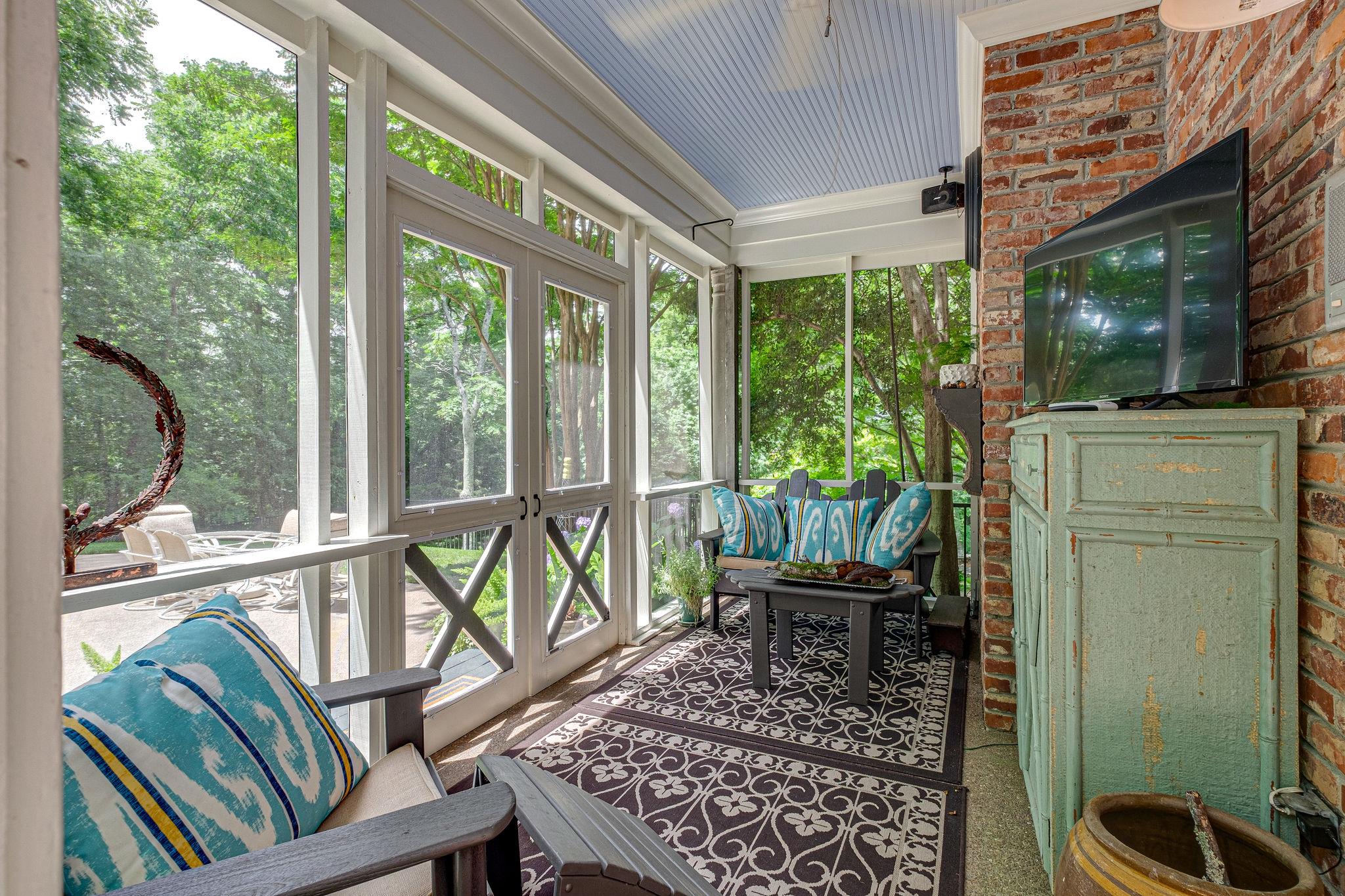 1005 Scramblers Knob Franklin, TN 37069 - Photo 25 of 29 a living room with large windows