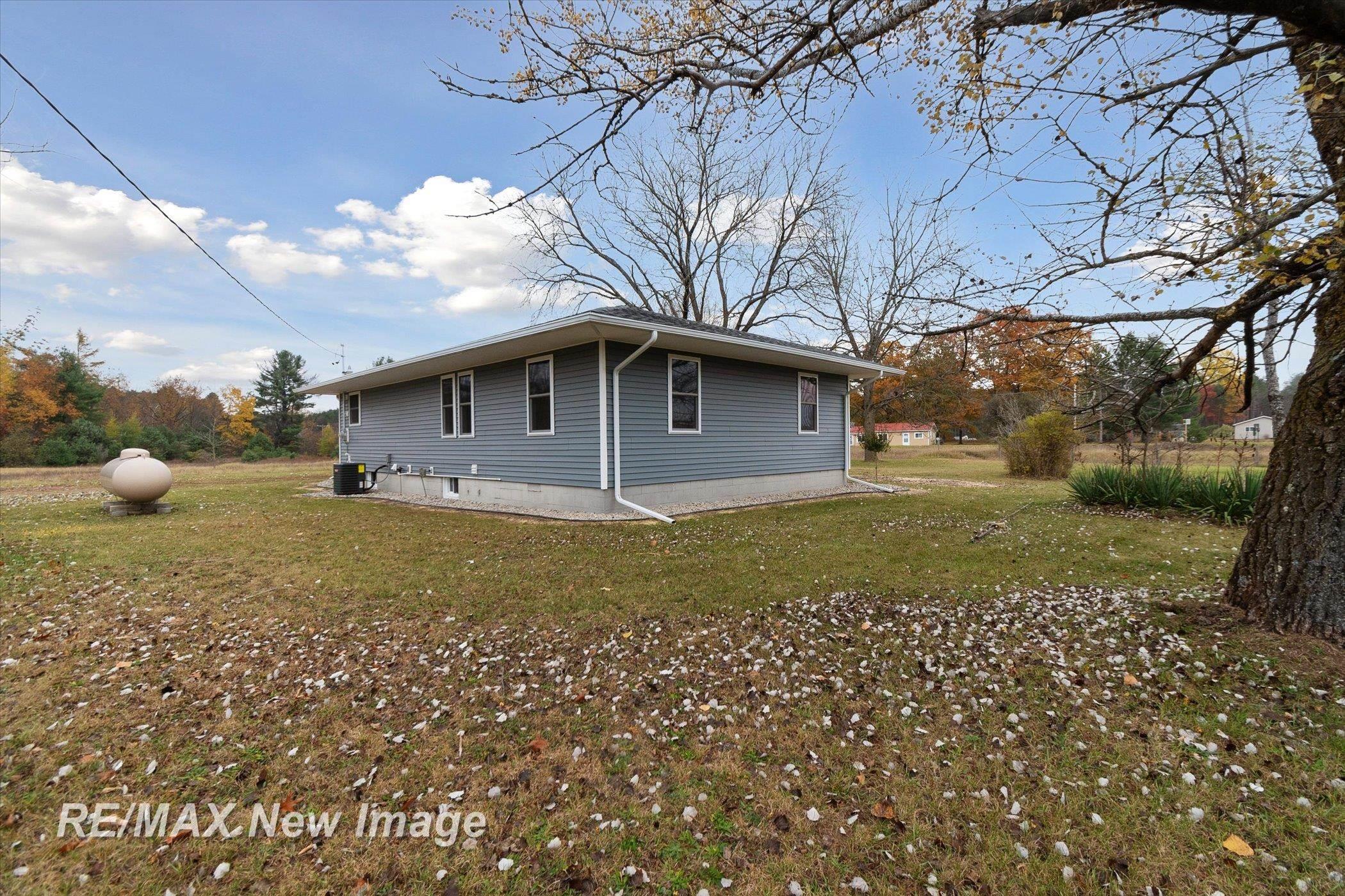 5951 East Sargent Road Gladwin, MI 48624 - Photo 23 of 28