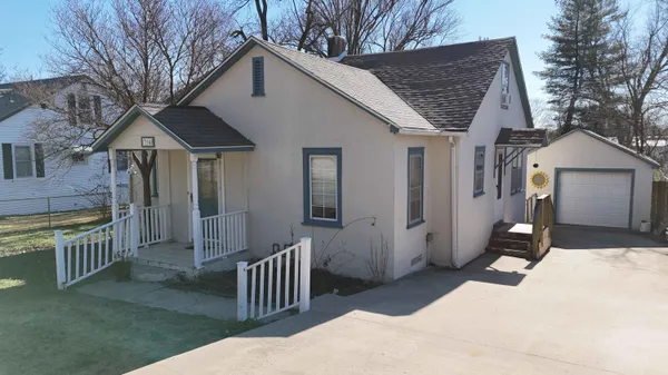 $155,000 | 304 West 14th Street, Cassville, MO 65625