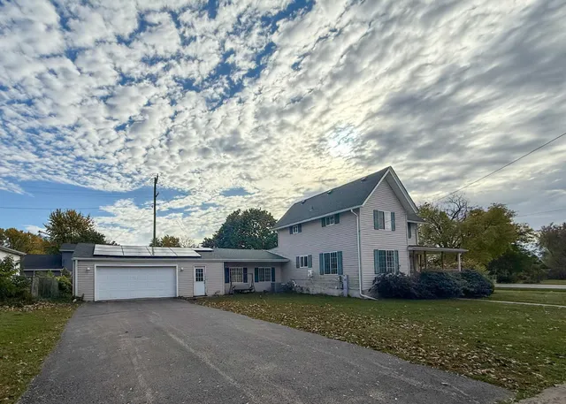 $215,000 | 101 East Chicago Avenue, Davis Junction, IL 61020